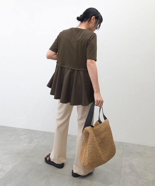 Green Parks(グリーンパークス)の「異素材ドッキングペプラムプルオーバー(Tシャツ/カットソー・レディース・ブラウン/ホワイト/カーキ・FREE)」の19枚目の写真