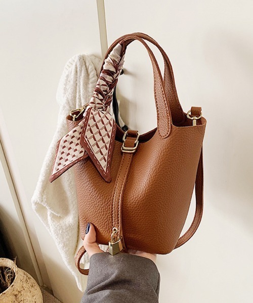 ONEP STAR(ワンピスター)の「ミニポーチ付き×2WAYハンドバッグ(ショルダーバッグ・レディース・グレイッシュブルー/カーキ/ブラック/ブラウン/オフホワイト/イエロー/ピンク・FREE)」の8枚目の写真
