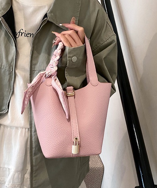 ONEP STAR(ワンピスター)の「ミニポーチ付き×2WAYハンドバッグ(ショルダーバッグ・レディース・グレイッシュブルー/カーキ/ブラック/ブラウン/オフホワイト/イエロー/ピンク・FREE)」の20枚目の写真