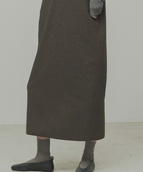 WHYTO.(ホワイト)の「「WHYTO. / ホワイト」u neck cocoon dress(ワンピース・レディース・ブラウン/チャコールグレー/ブラック・38/36)」の5枚目の写真