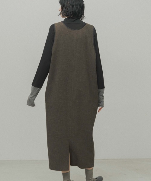 WHYTO.(ホワイト)の「「WHYTO. / ホワイト」u neck cocoon dress(ワンピース・レディース・ブラウン/チャコールグレー/ブラック・38/36)」の8枚目の写真