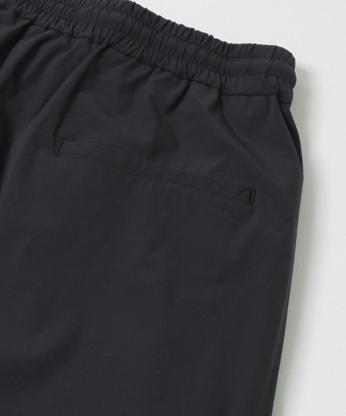 URBAN RESEARCH(アーバンリサーチ)の「『UR TECH MoLight』PACKABLE SHORTS(その他パンツ・メンズ・チャコールグレー/ブラック・MEDIUM/LARGE)」の3枚目の写真