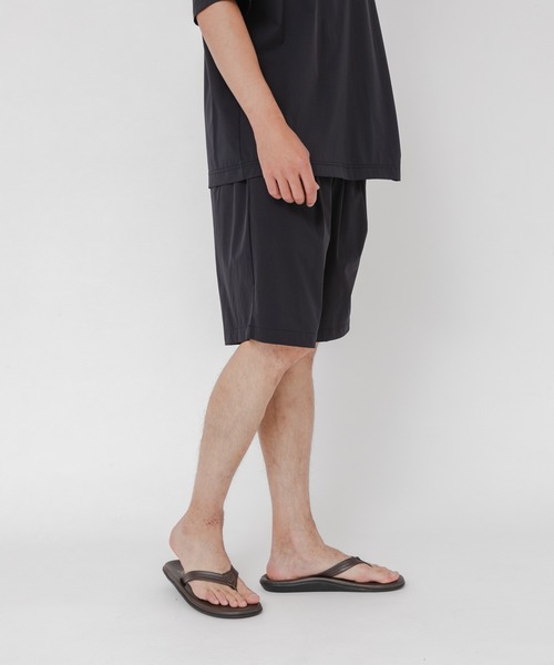 URBAN RESEARCH(アーバンリサーチ)の「『UR TECH MoLight』PACKABLE SHORTS(その他パンツ・メンズ・チャコールグレー/ブラック・MEDIUM/LARGE)」の16枚目の写真