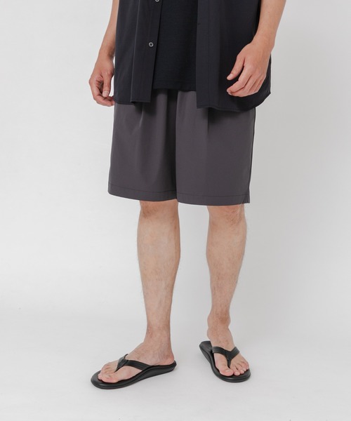URBAN RESEARCH(アーバンリサーチ)の「『UR TECH MoLight』PACKABLE SHORTS(その他パンツ・メンズ・チャコールグレー/ブラック・MEDIUM/LARGE)」の21枚目の写真