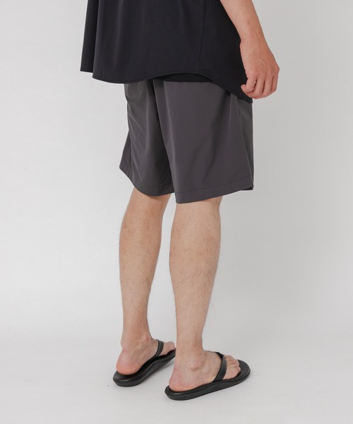 URBAN RESEARCH(アーバンリサーチ)の「『UR TECH MoLight』PACKABLE SHORTS(その他パンツ・メンズ・チャコールグレー/ブラック・MEDIUM/LARGE)」の22枚目の写真