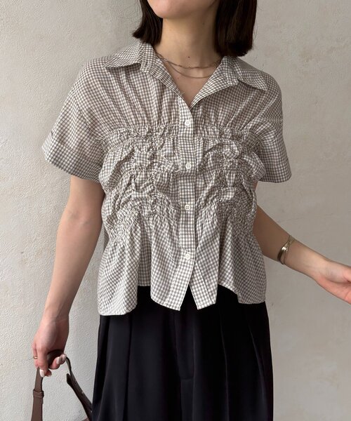 Thevon(ゼボン)の「シャーリング半袖アソートショートシャツ(シャツ/ブラウス・レディース・ピンク/ブルー/ホワイト系その他/オフホワイト・FREE)」の8枚目の写真