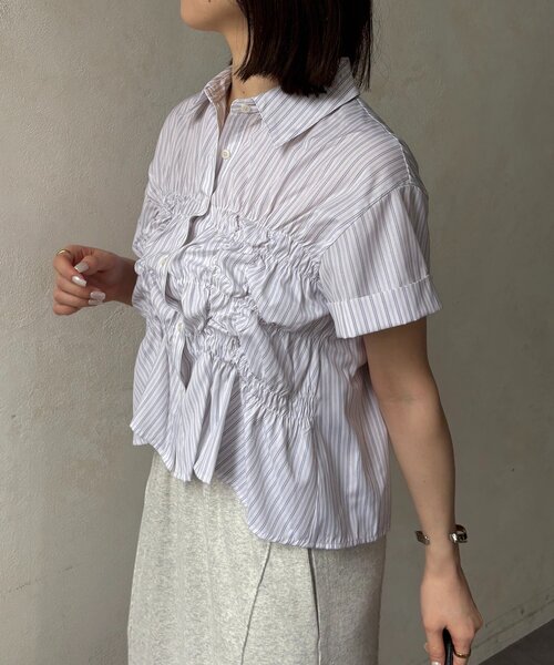 Thevon(ゼボン)の「シャーリング半袖アソートショートシャツ(シャツ/ブラウス・レディース・ピンク/ブルー/ホワイト系その他/オフホワイト・FREE)」の16枚目の写真
