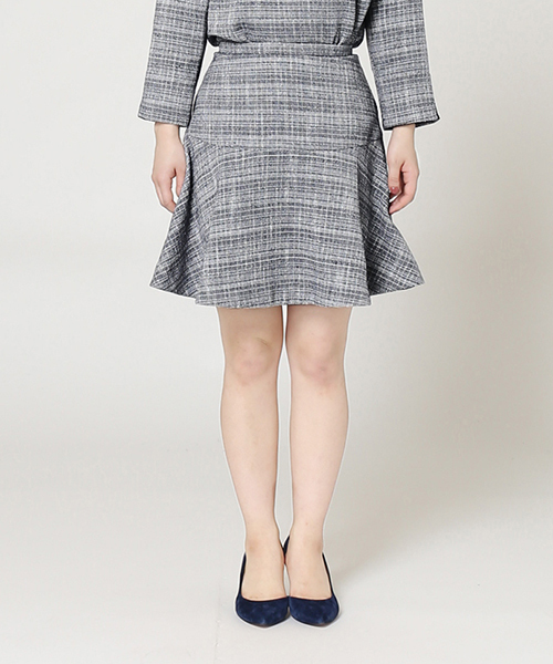 LIMITLESS LUXURY（リミットレスラグジュアリー）の「ツイードスカート◆（スカート・レディース・ホワイト/ネイビー/サックスブルー・36/38）」の4枚目の写真