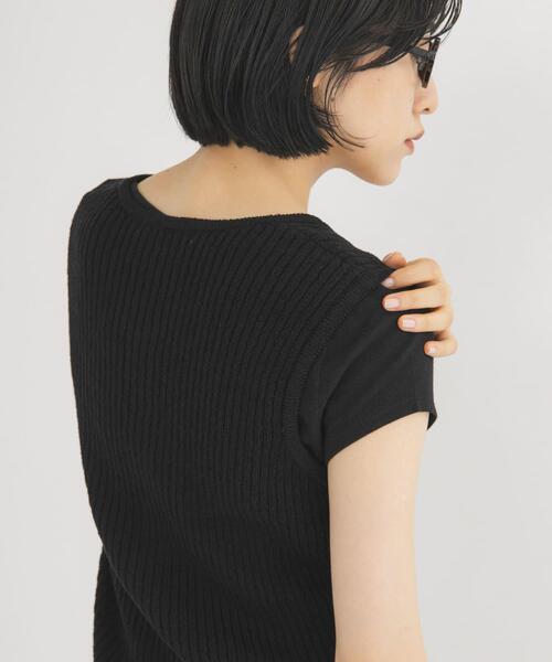 KBF(ケイビーエフ)の「ボタンアップRIBニットベスト(ベスト・レディース・ブラック/ブラウン/アイボリー・ONE)」の22枚目の写真