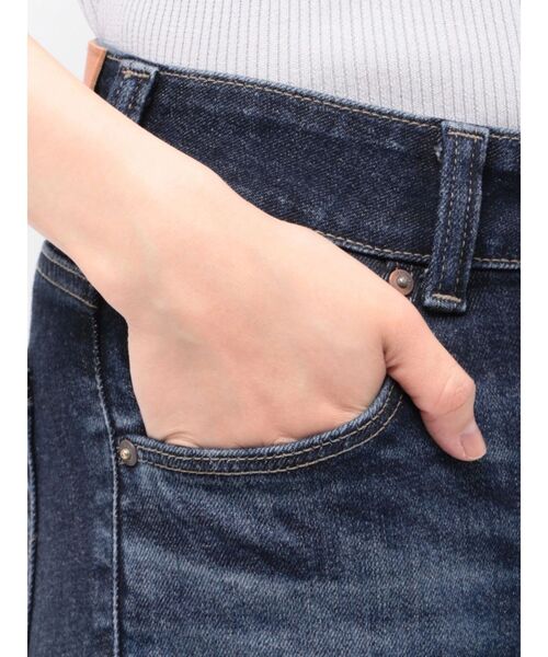 TONAL(トーナル)の「【SOMETHING】MORE FLEAR(デニムパンツ・レディース・インディゴブルー/ブラック・28inch/27inch)」の3枚目の写真