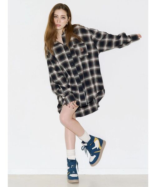 EVRIS(エヴリス)の「インソールボリュームスニーカー(スニーカー・レディース・ブラック/ネイビー/アイボリー・LARGE/MEDIUM/SMALL)」の7枚目の写真