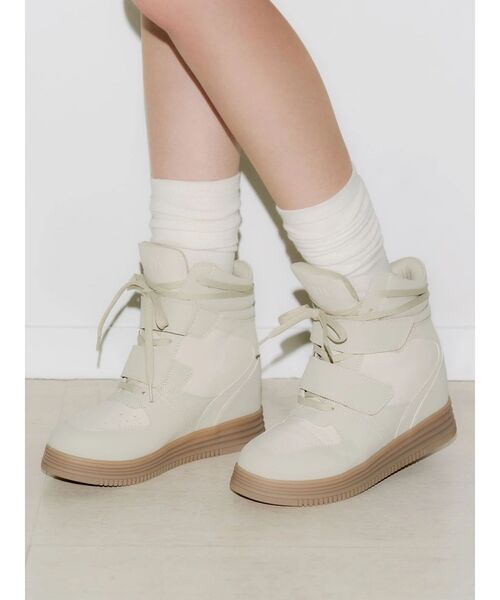 EVRIS(エヴリス)の「インソールボリュームスニーカー(スニーカー・レディース・ブラック/ネイビー/アイボリー・LARGE/MEDIUM/SMALL)」の15枚目の写真