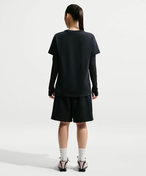 NIKE(ナイキ)の「ナイキ スポーツウェア クラシック ウィメンズ オーバーサイズド Tシャツ / Nike Sportswear Classic Women's Oversized T-Shirt IM6430-010 Black(Tシャツ/カットソー・レディース・ブラック・XL/M/S/L/XS)」の16枚目の写真