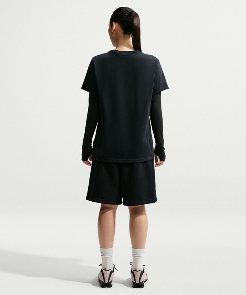 NIKE(ナイキ)の「ナイキ スポーツウェア クラシック ウィメンズ オーバーサイズド Tシャツ / Nike Sportswear Classic Women's Oversized T-Shirt IM6430-010 Black(Tシャツ/カットソー・レディース・ブラック・XL/M/S/L/XS)」の11枚目の写真