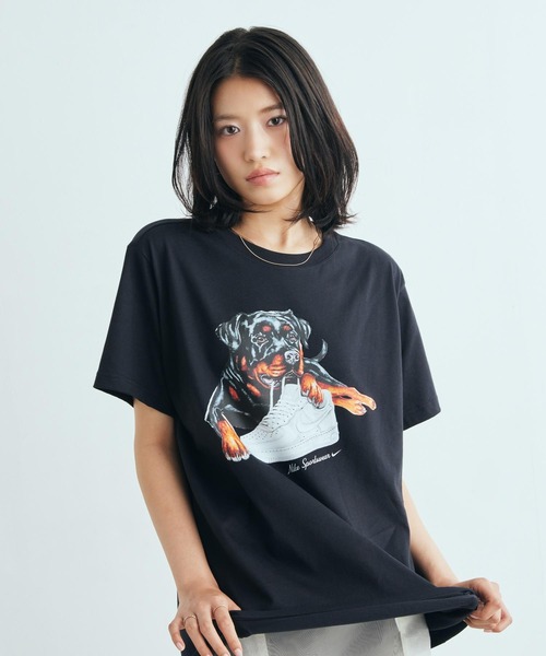 NIKE(ナイキ)の「ナイキ スポーツウェア クラシック ウィメンズ オーバーサイズド Tシャツ / Nike Sportswear Classic Women's Oversized T-Shirt IM6430-010 Black(Tシャツ/カットソー・レディース・ブラック・XL/M/S/L/XS)」の2枚目の写真