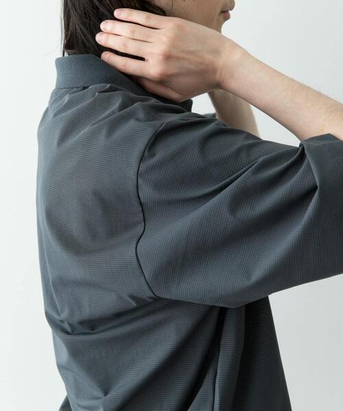 URBAN RESEARCH Sonny Label(アーバンリサーチサニーレーベル)の「ドットメッシュハーフジッププルオーバー(シャツ/ブラウス・メンズ・ライトグレー/ブラック/ブルー系その他・LARGE/MEDIUM)」の20枚目の写真