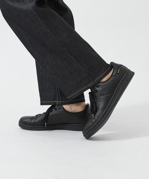 adidas(アディダス)の「adidas STAN SMITH GTX(スニーカー・メンズ・ブラック・30/29/28.5/28/27.5/27/26.5/26)」の1枚目の写真