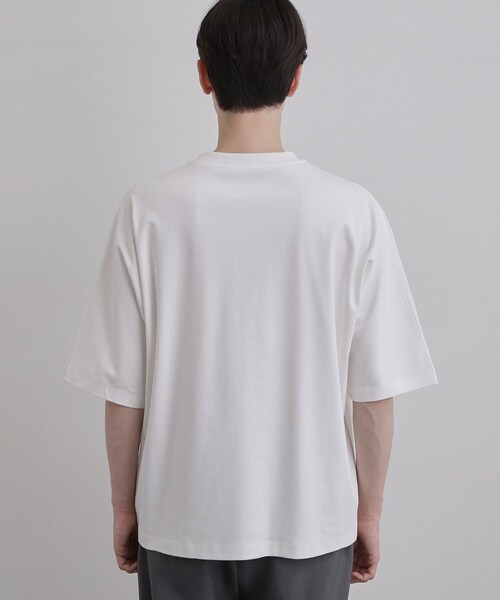 tk.TAKEO KIKUCHI（ティーケータケオキクチ）の「【汗シミ防止／UVカット】sweat stain proof series ドルマンTシャツ（Tシャツ/カットソー・メンズ・グレー/ホワイト/ブラック・02/03）」の4枚目の写真