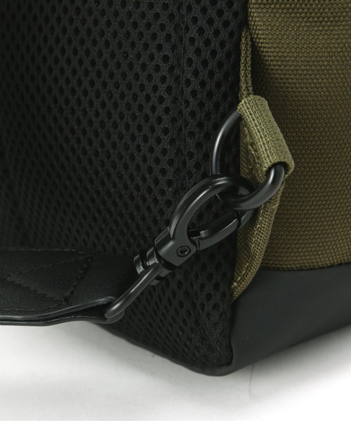 AVIREX（アヴィレックス）の「REGLESS ONE SHOULDER BAG / ワンショルダーバッグ / AVIREX / アヴィレックス（ショルダーバッグ・メンズ・ブラック/オリーブ・FREE）」の7枚目の写真
