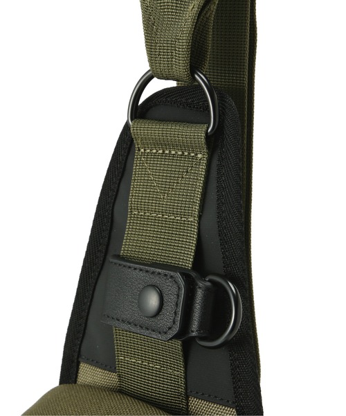 AVIREX（アヴィレックス）の「REGLESS ONE SHOULDER BAG / ワンショルダーバッグ / AVIREX / アヴィレックス（ショルダーバッグ・メンズ・ブラック/オリーブ・FREE）」の9枚目の写真
