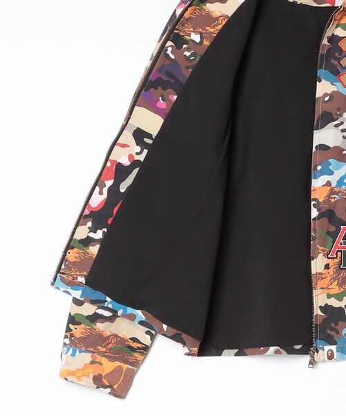 A BATHING APE(アベイシングエイプ)の「HYBRID CAMO MULTI BADGE JACKET(ミリタリージャケット・メンズ・マルチ/オリーブ・MEDIUM/LARGE)」の5枚目の写真