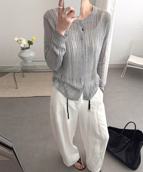 DAY CLOSET（デイ クローゼット）の「【上品見えする繊細ダメージ加工/2WAYボタン】軽く羽織れる。長袖 透かし編み サマー リブ ニット シアーカーディガン レディース/冷房対策（カーディガン/ボレロ・レディース・グレー/アイボリー/ベージュ/ライトブルー/ライム/ブラック・FREE）」の11枚目の写真
