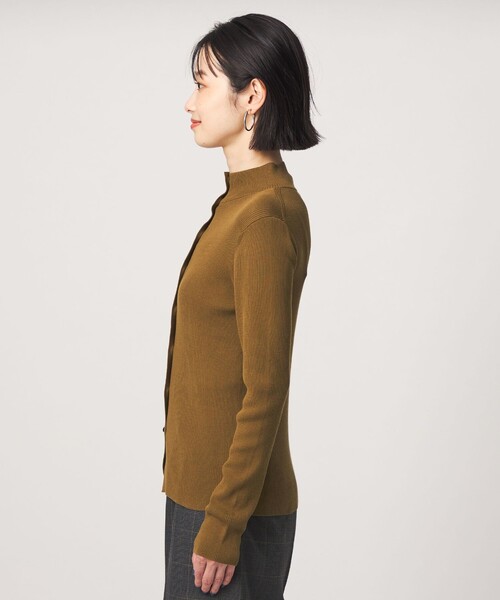 green label relaxing(グリーンレーベルリラクシング)の「<1_OF MINE>2WAYネック ニット カーディガン マシンウォッシャブル(カーディガン/ボレロ・レディース・オリーブ/ブラック/ホワイト・FREE)」の21枚目の写真