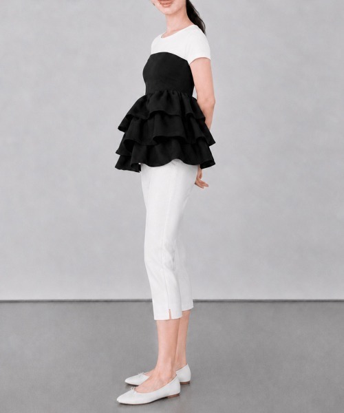 by LEGNA(バイレグナ)の「フリルビスチェ(チューブトップ・レディース・アイボリー/ブラック・MEDIUM/LARGE/SMALL)」の3枚目の写真