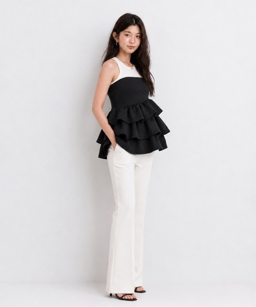 by LEGNA(バイレグナ)の「フリルビスチェ(チューブトップ・レディース・アイボリー/ブラック・MEDIUM/LARGE/SMALL)」の4枚目の写真