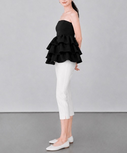 by LEGNA(バイレグナ)の「フリルビスチェ(チューブトップ・レディース・アイボリー/ブラック・MEDIUM/LARGE/SMALL)」の6枚目の写真