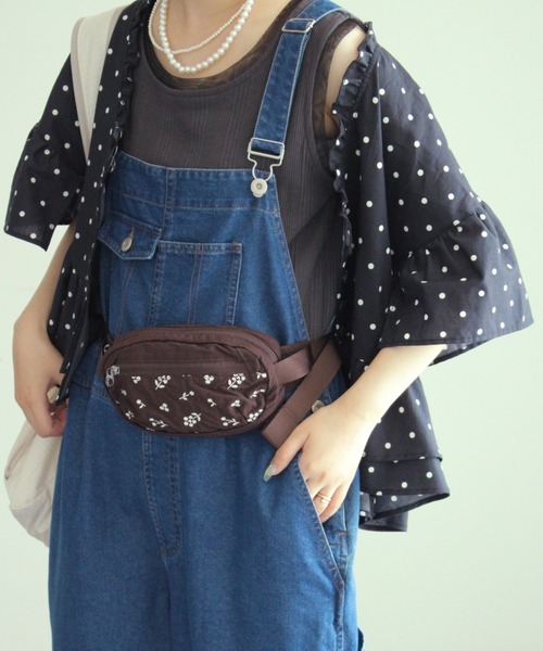 Samansa Mos2(サマンサ モスモス)の「《ZOZO限定》花刺繍/ロゴ付ウエストポーチ(ボディバッグ/ウエストポーチ・レディース・ベージュ/ブラック/ボルドー/ブラウン・F)」の17枚目の写真