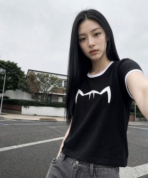 KIKIMIMI(キキミミ)の「クロップリンガーキティビッグロゴTシャツ(ブラック)(Tシャツ/カットソー・レディース・ブラック・FREE)」の4枚目の写真