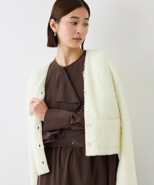 ROPE'(ロペ)の「トリアセテートドレープフリルワンピース/防シワ・イージーケア(ワンピース・レディース・ブラック/ダークブラウン・38/36)」の3枚目の写真