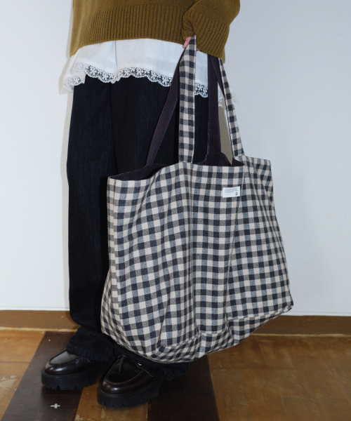 EN OR(エンオール)の「REVERSIBLE CHECK SHOPPER BAG - PURPLE(エコバッグ/サブバッグ・レディース・その他・FREE)」の1枚目の写真