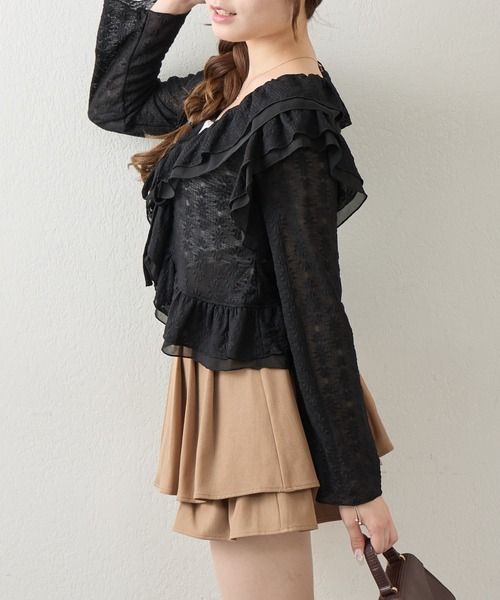 continuer de NICE CLAUP(コンティニューデナイスクラップ)の「ラッフルカーデ(シャツ/ブラウス・レディース・ブラック/オフホワイト・FREE)」の10枚目の写真