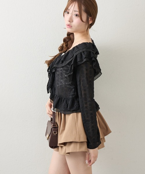 continuer de NICE CLAUP(コンティニューデナイスクラップ)の「ラッフルカーデ(シャツ/ブラウス・レディース・ブラック/オフホワイト・FREE)」の7枚目の写真