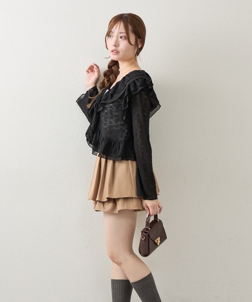 continuer de NICE CLAUP(コンティニューデナイスクラップ)の「ラッフルカーデ(シャツ/ブラウス・レディース・ブラック/オフホワイト・FREE)」の5枚目の写真