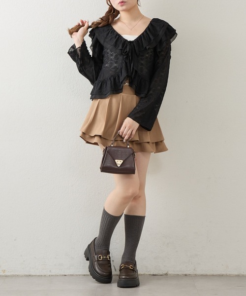 continuer de NICE CLAUP(コンティニューデナイスクラップ)の「ラッフルカーデ(シャツ/ブラウス・レディース・ブラック/オフホワイト・FREE)」の6枚目の写真