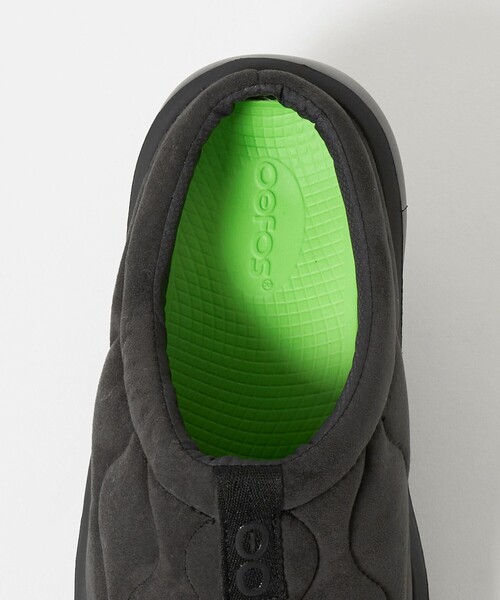 OOFOS（ウーフォス）の「＜OOFOS＞Oocoozie Posh Mule（スリッポン・レディース・ブラック・24cm/25cm/23cm）」の11枚目の写真