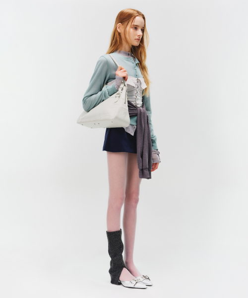 FENNEC（フェネック）の「SOTY BOWLING BAG - ASH WHITE（ショルダーバッグ・レディース・その他・FREE）」の11枚目の写真