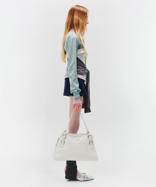 FENNEC（フェネック）の「SOTY BOWLING BAG - ASH WHITE（ショルダーバッグ・レディース・その他・FREE）」の12枚目の写真