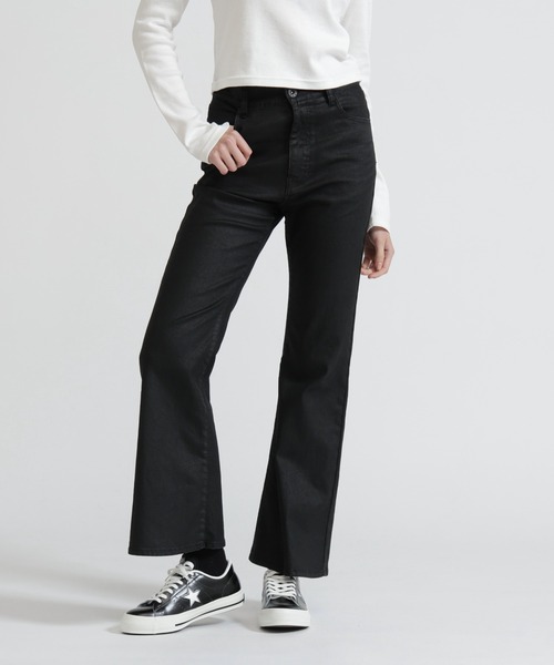 AVIREX(アヴィレックス)の「GOALERS DENIM FLARE PANTS(デニムパンツ・レディース・インディゴブルー/ブラック・S/M)」の7枚目の写真