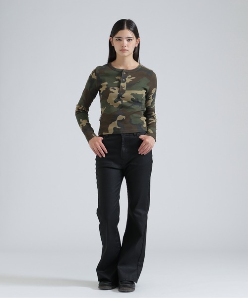 AVIREX(アヴィレックス)の「GOALERS DENIM FLARE PANTS(デニムパンツ・レディース・インディゴブルー/ブラック・S/M)」の19枚目の写真