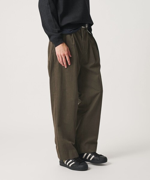 BEAUTY&YOUTH UNITED ARROWS(ビューティーアンドユースユナイテッドアローズ)の「サッカーライク コーデュロイ スラックス NO.9(その他パンツ・メンズ・オリーブ/ブラック・L/M/XL/S)」の4枚目の写真