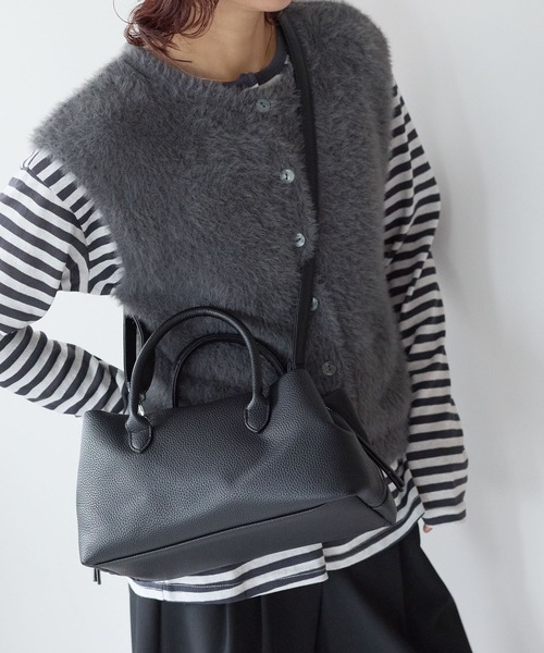 gossara（ゴサラ）の「【gossara 便利な2WAY仕様】タッセル付きZIP 2WAYバッグ（ショルダーバッグ・レディース・ブラック/ブラウン・FREE）」の11枚目の写真