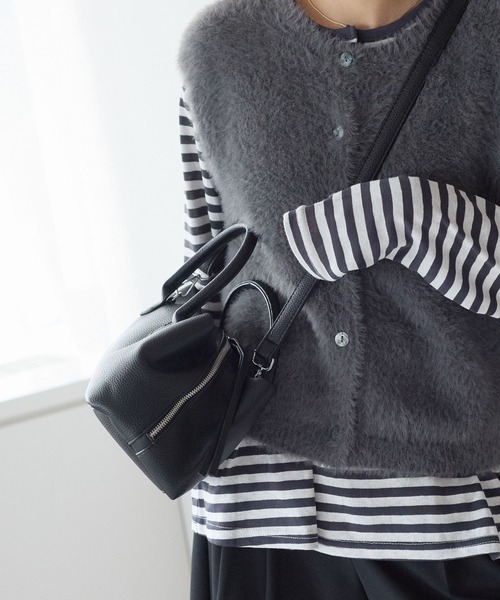 gossara（ゴサラ）の「【gossara 便利な2WAY仕様】タッセル付きZIP 2WAYバッグ（ショルダーバッグ・レディース・ブラック/ブラウン・FREE）」の13枚目の写真