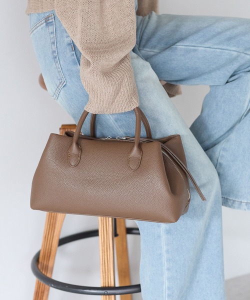 gossara（ゴサラ）の「【gossara 便利な2WAY仕様】タッセル付きZIP 2WAYバッグ（ショルダーバッグ・レディース・ブラック/ブラウン・FREE）」の17枚目の写真