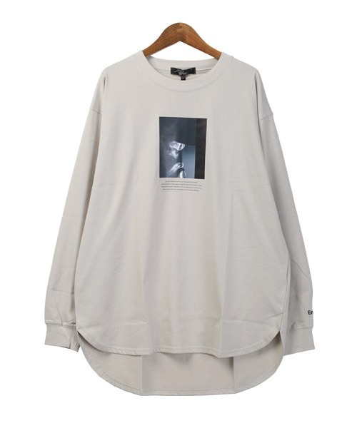LUXSTYLE(ラグスタイル)の「シルケットライクアートフォトプリントBIGロンT(Tシャツ/カットソー・メンズ・グレイッシュベージュ・M)」の3枚目の写真