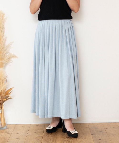 JOCOSA(ジョコサ)の「ニットプリーツロングスカート(スカート・レディース・ピンク/ブルー/チャコール/ブラック/アイボリー・FREE)」の5枚目の写真