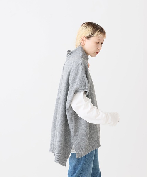 HEART MARKET（ハートマーケット）の「オフタートルニットポンチョプルオーバー（ニット/セーター・レディース・ブラック/ナチュラル/チャコール/サンドベージュ/グレー/ダークブラウン・FREE）」の18枚目の写真